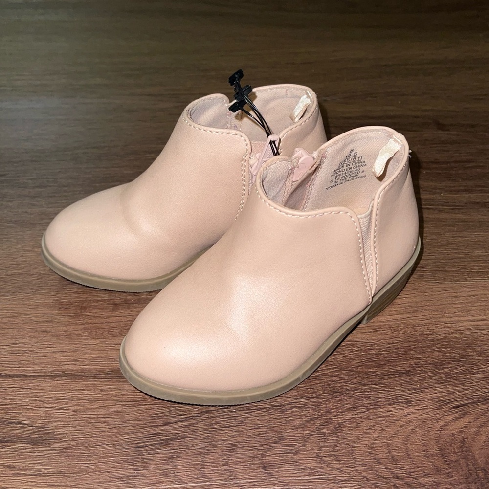 NWOT Old Navy Light Pink Nude Booties (6)